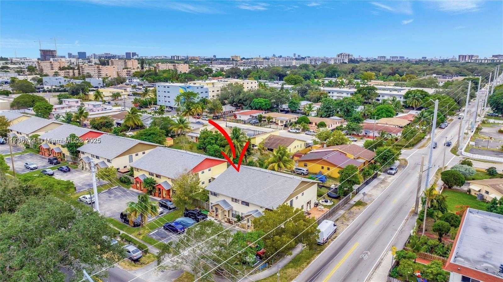 Small Image of 1604 NORTH EAST 151ST ST #1604, Miami Number 28