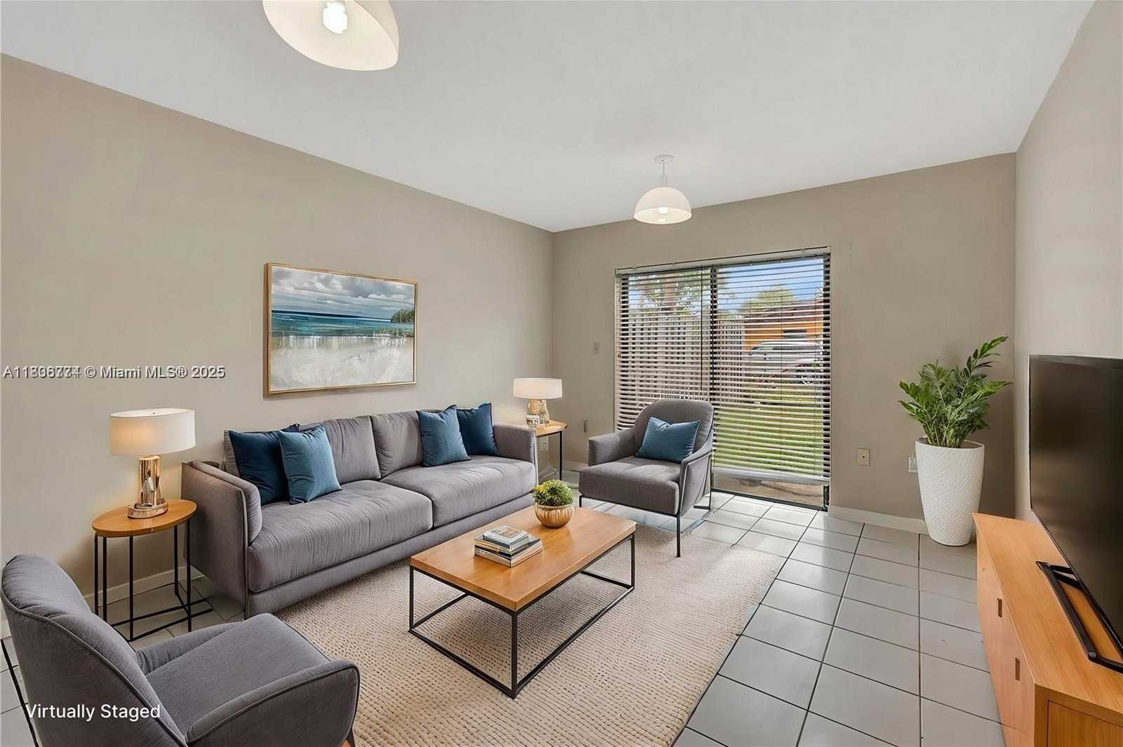 Small Image of 1604 NORTH EAST 151ST ST #1604, Miami Number 4