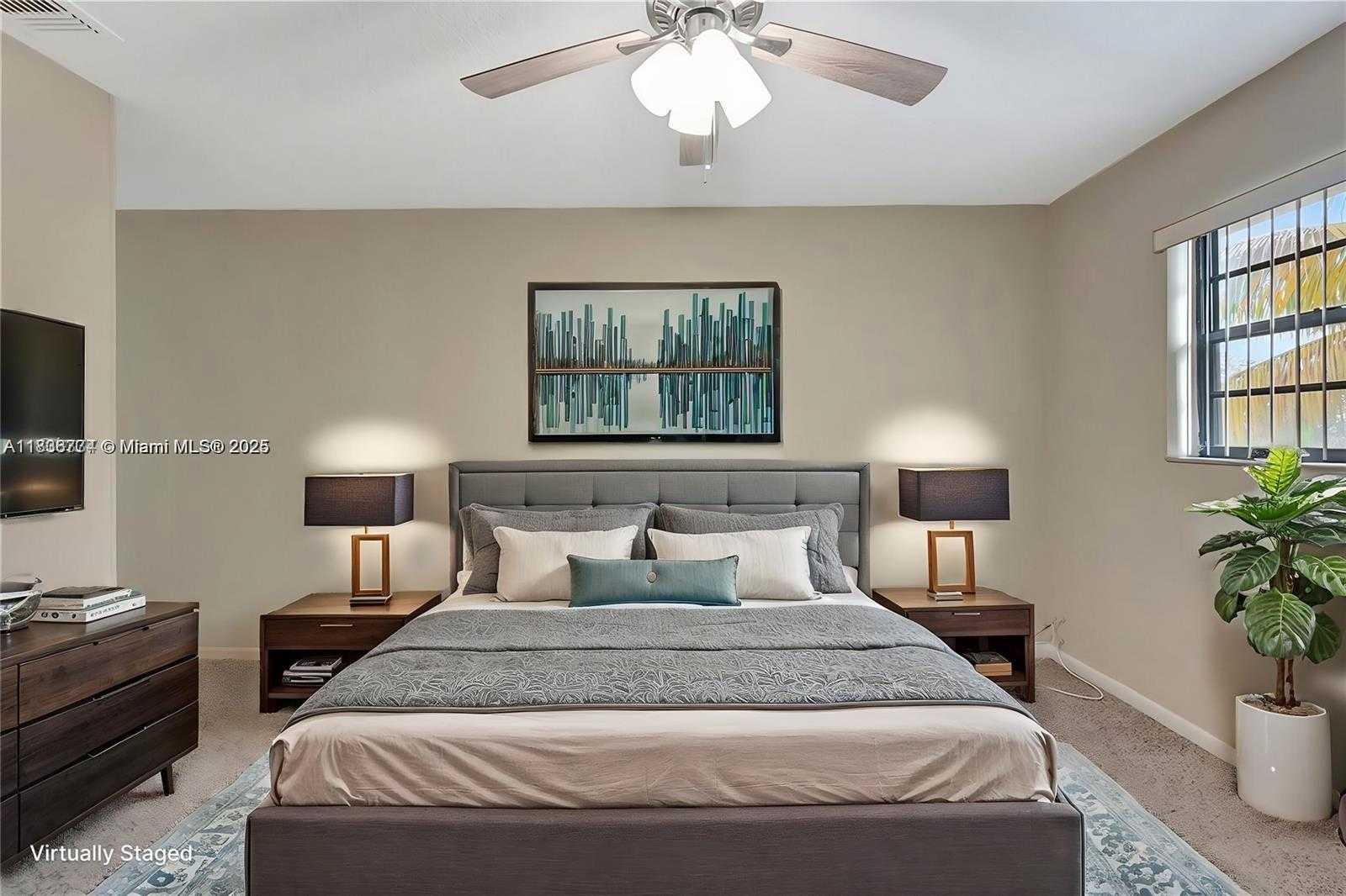 Small Image of 1604 NORTH EAST 151ST ST #1604, Miami Number 5
