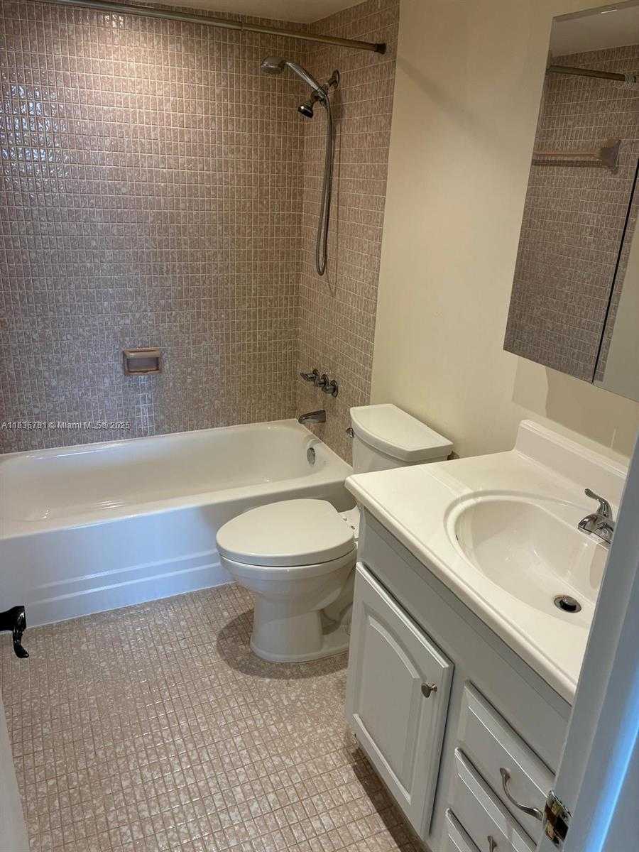 Small Image of 13951 KENDALE LAKES CIR #604-A, Miami Number 8