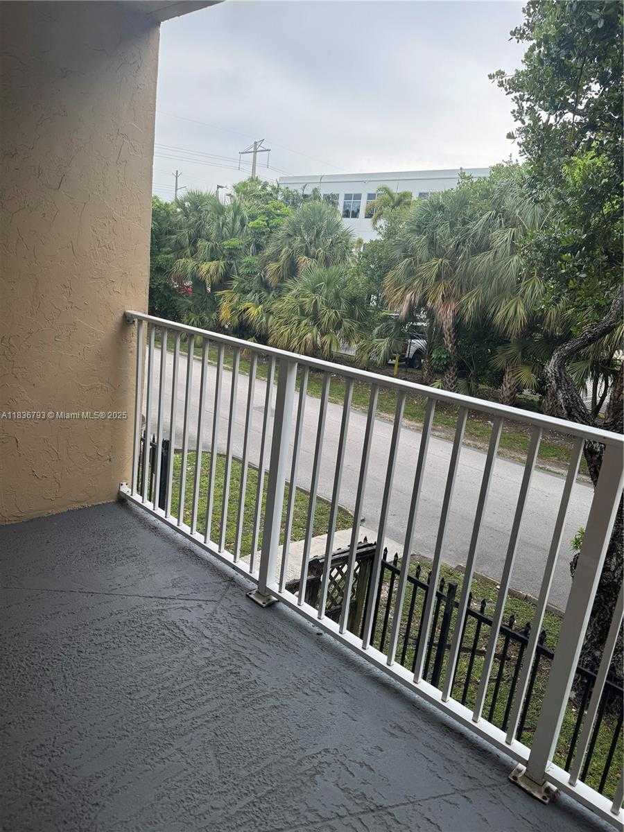 Small Image of 5122 NORTH WEST 79TH AVE #205, Doral Number 11