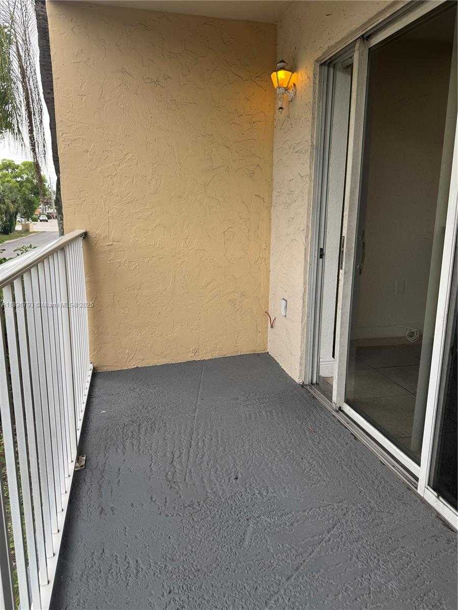 Small Image of 5122 NORTH WEST 79TH AVE #205, Doral Number 12