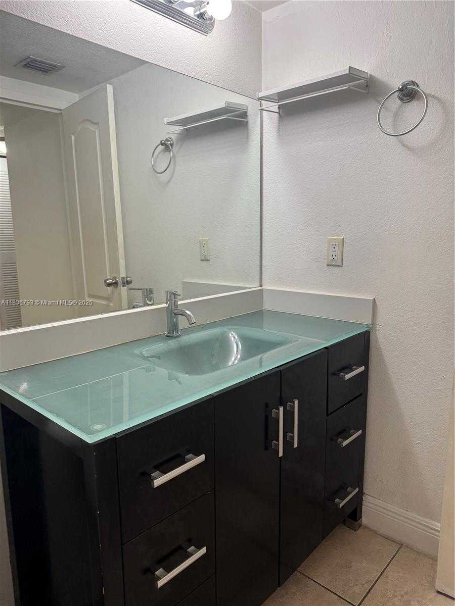 Small Image of 5122 NORTH WEST 79TH AVE #205, Doral Number 6