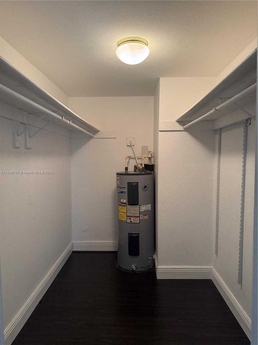 Small Image of 5122 NORTH WEST 79TH AVE #205, Doral Number 7