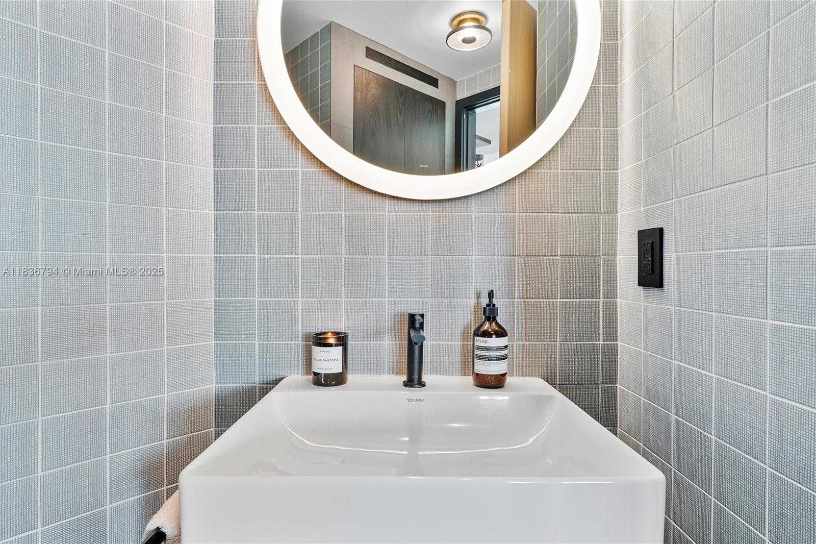 Small Image of 650 NORTH EAST 32ND ST #4708, Miami Number 32