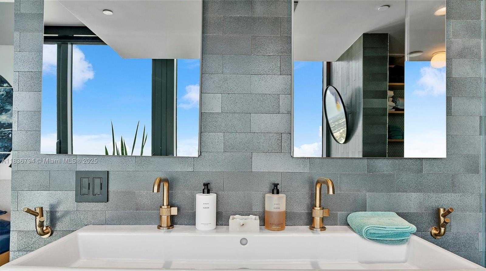 Small Image of 650 NORTH EAST 32ND ST #4708, Miami Number 34