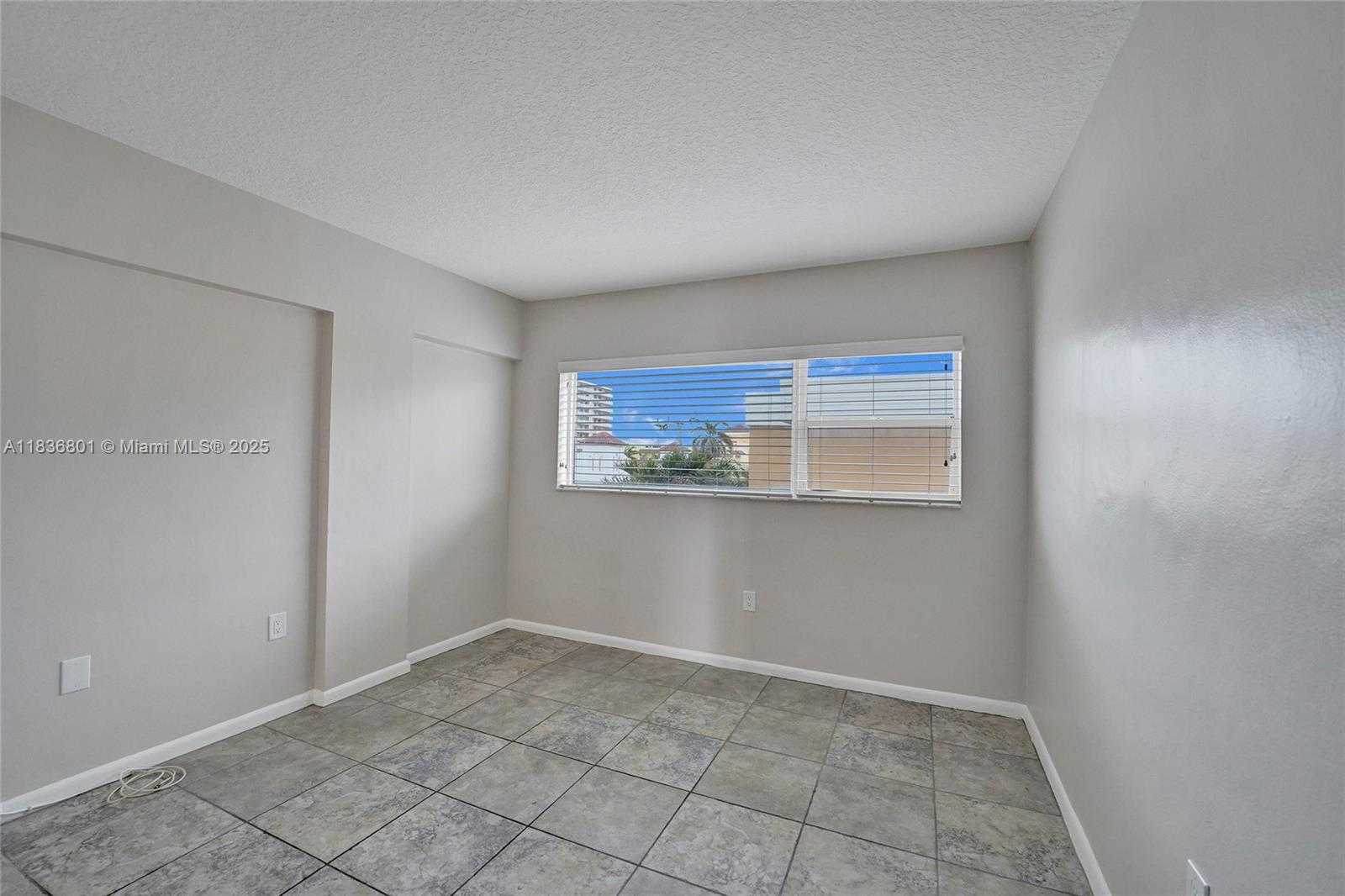 Small Image of 300 OREGON ST #201, Hollywood Number 14