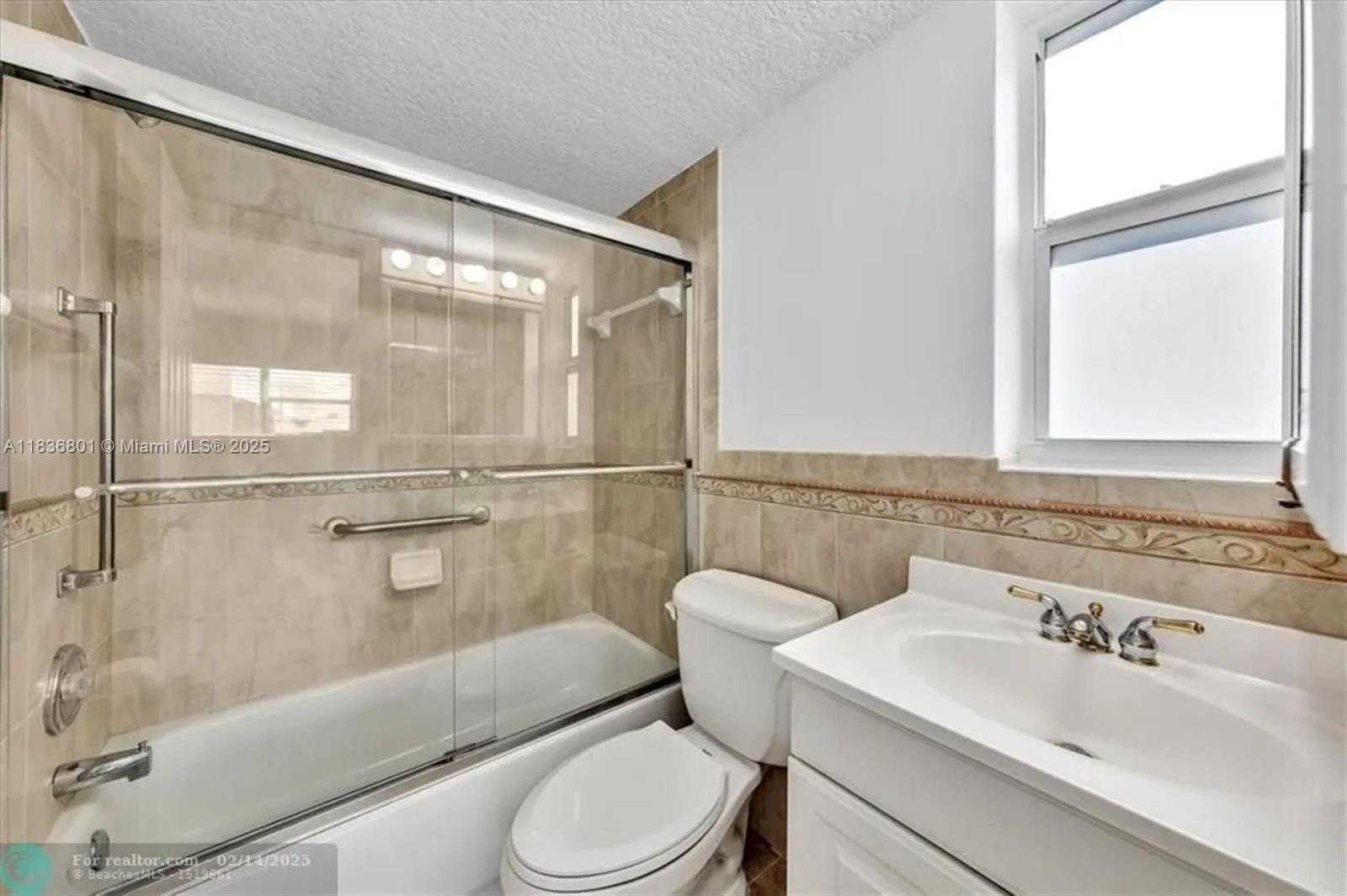 Small Image of 300 OREGON ST #201, Hollywood Number 17