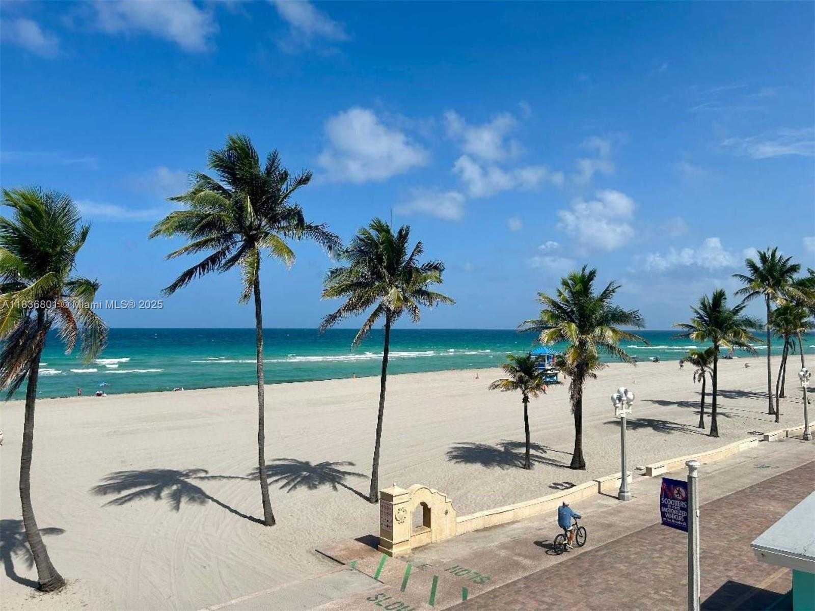 Small Image of 300 OREGON ST #201, Hollywood Number 3