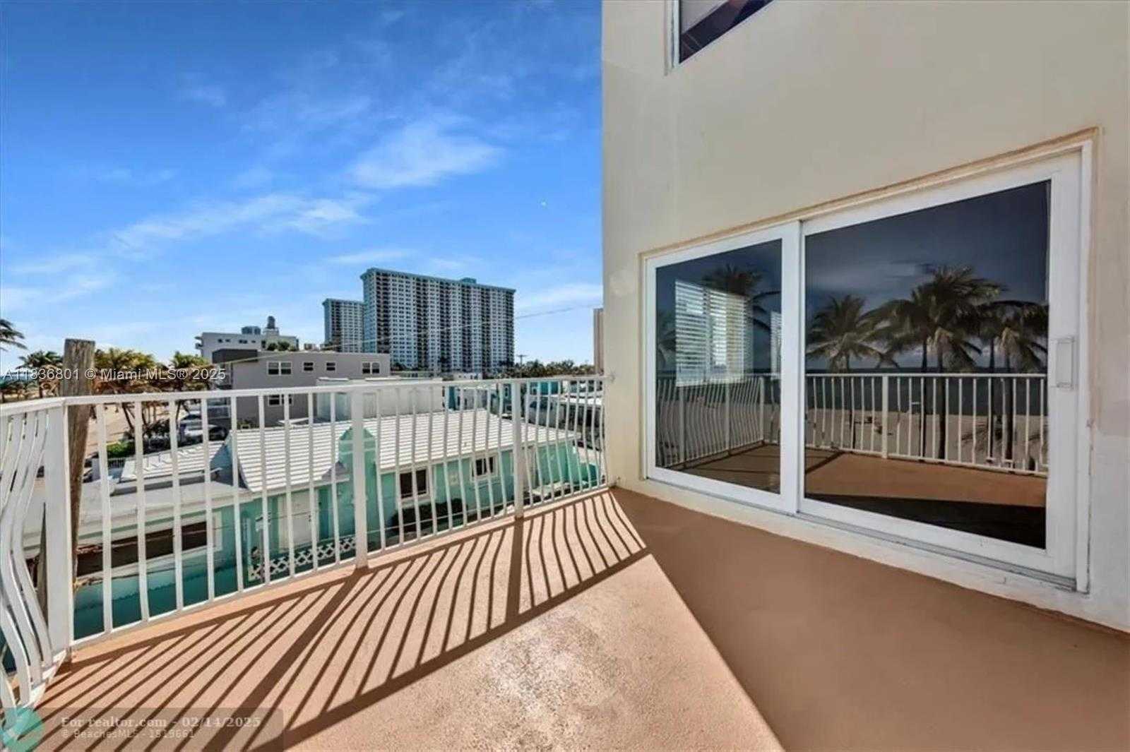 Small Image of 300 OREGON ST #201, Hollywood Number 4