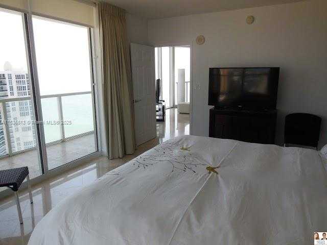 Small Image of 16699 COLLINS AVE #2807, Sunny Isles Beach Number 7
