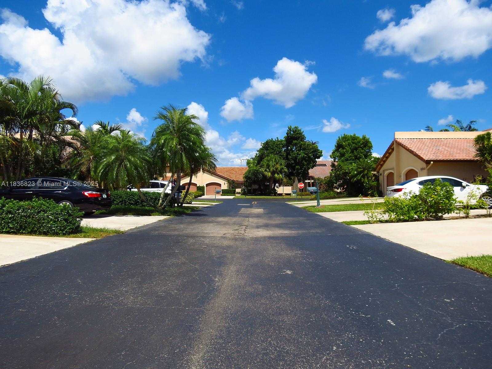 Small Image of 8567 SOUTH WEST 115TH PL #8567, Miami Number 29