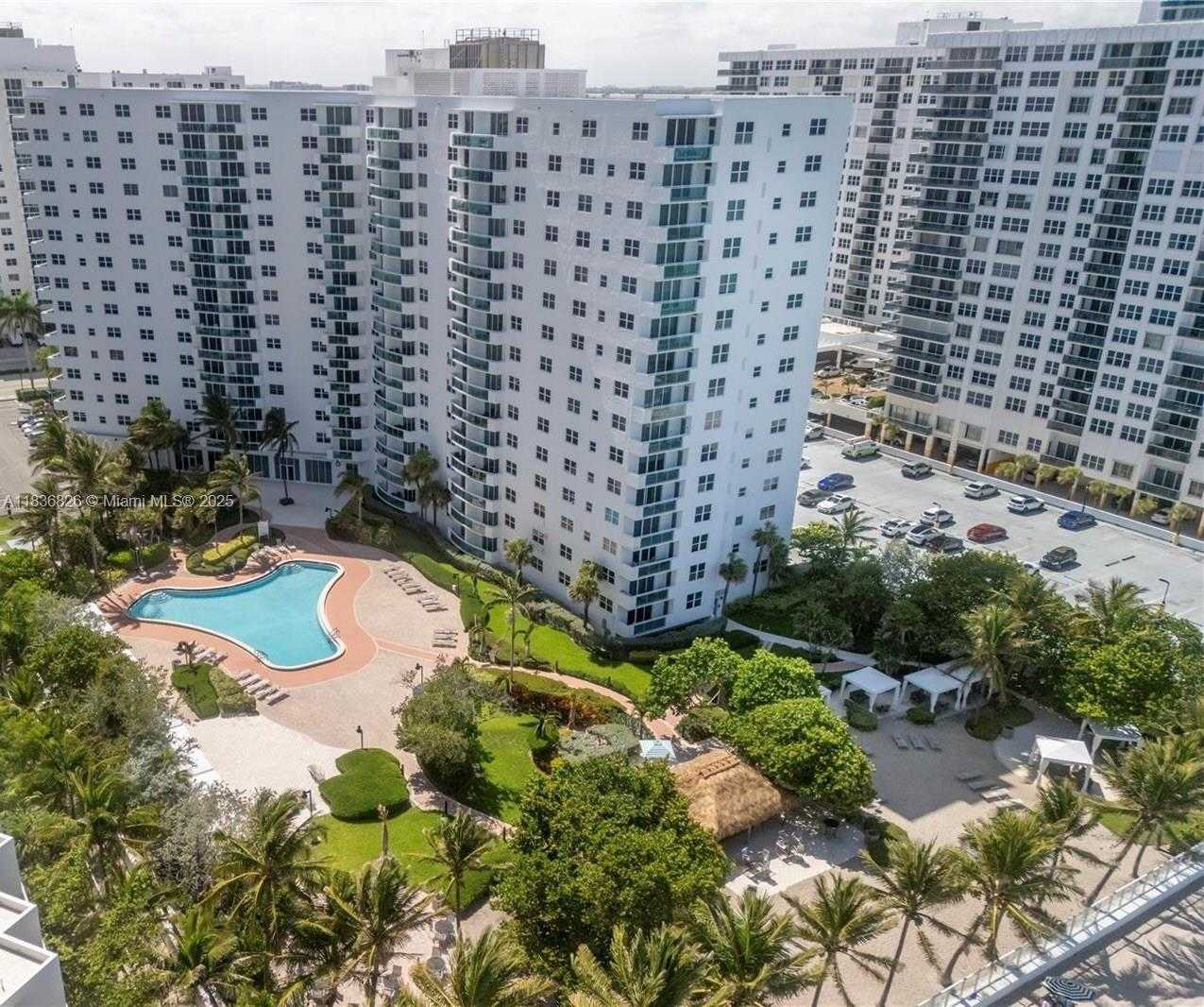 Small Image of 3001 SOUTH OCEAN DR #1039, Hollywood Number 2