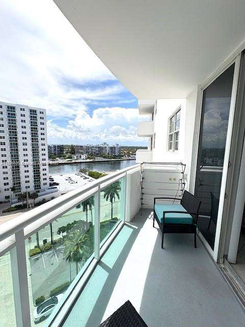 Small Image of 3001 SOUTH OCEAN DR #1039, Hollywood Number 3