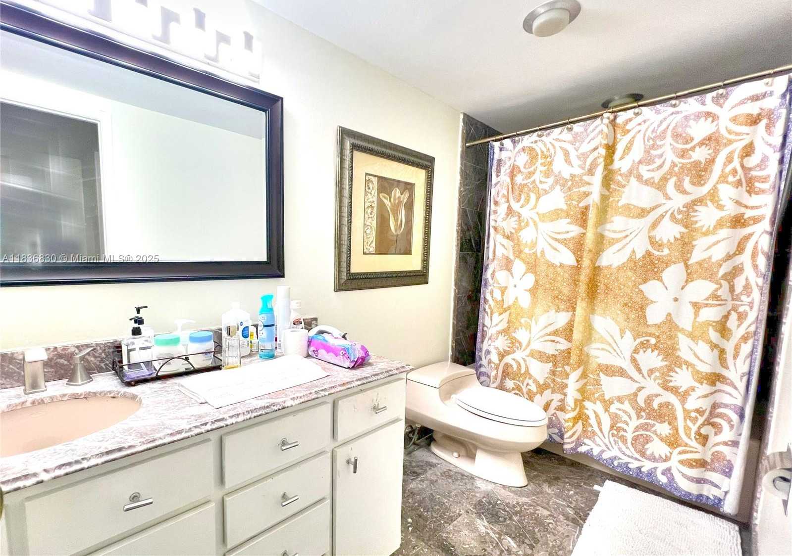 Small Image of 2500 PARKVIEW DR #616, Hallandale Beach Number 7