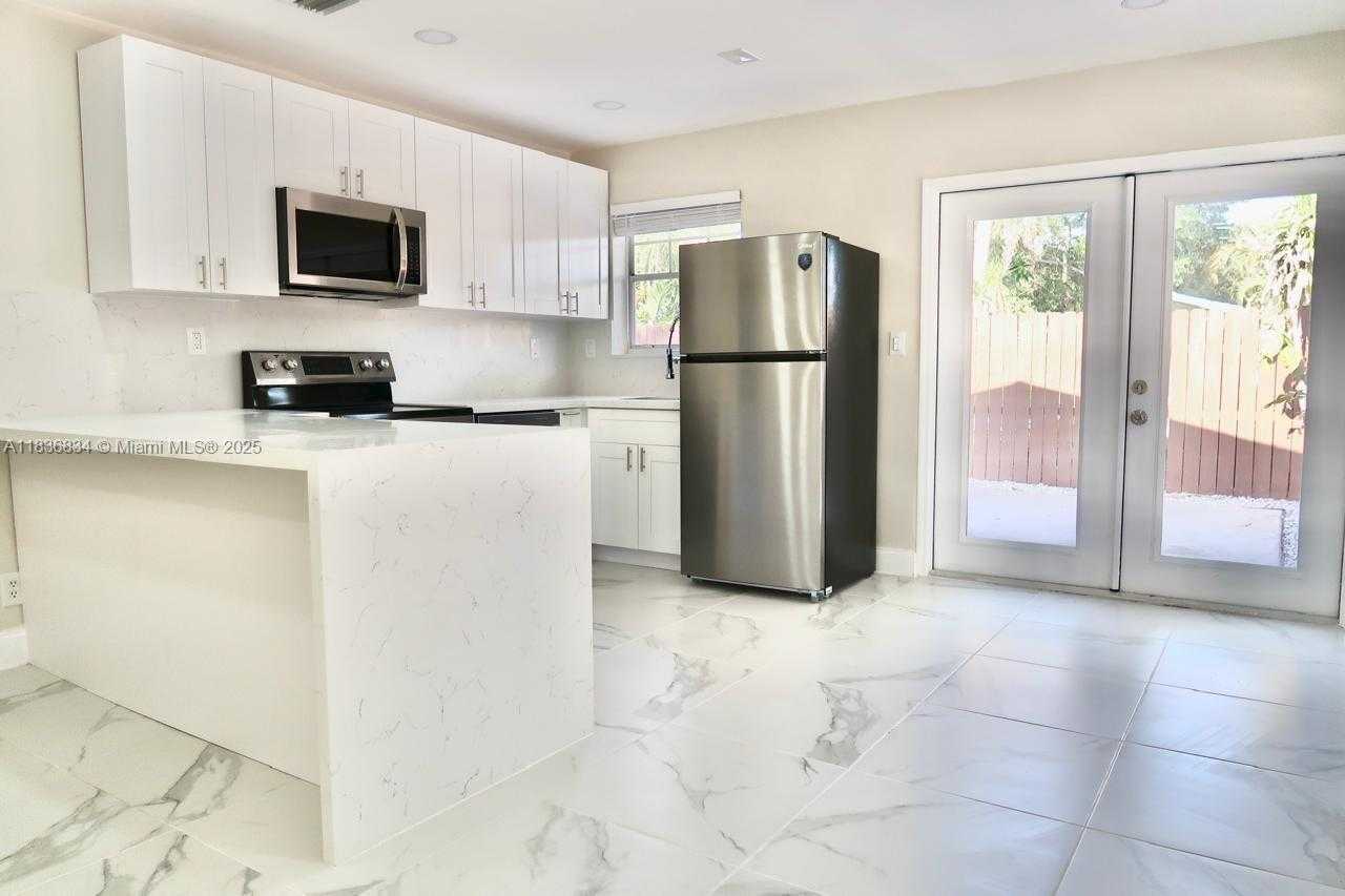 Small Image of 112 SOUTH WEST 20TH AVE #1-2, Fort Lauderdale Number 6