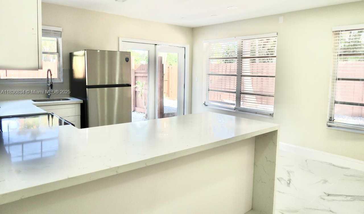Small Image of 112 SOUTH WEST 20TH AVE #1-2, Fort Lauderdale Number 7