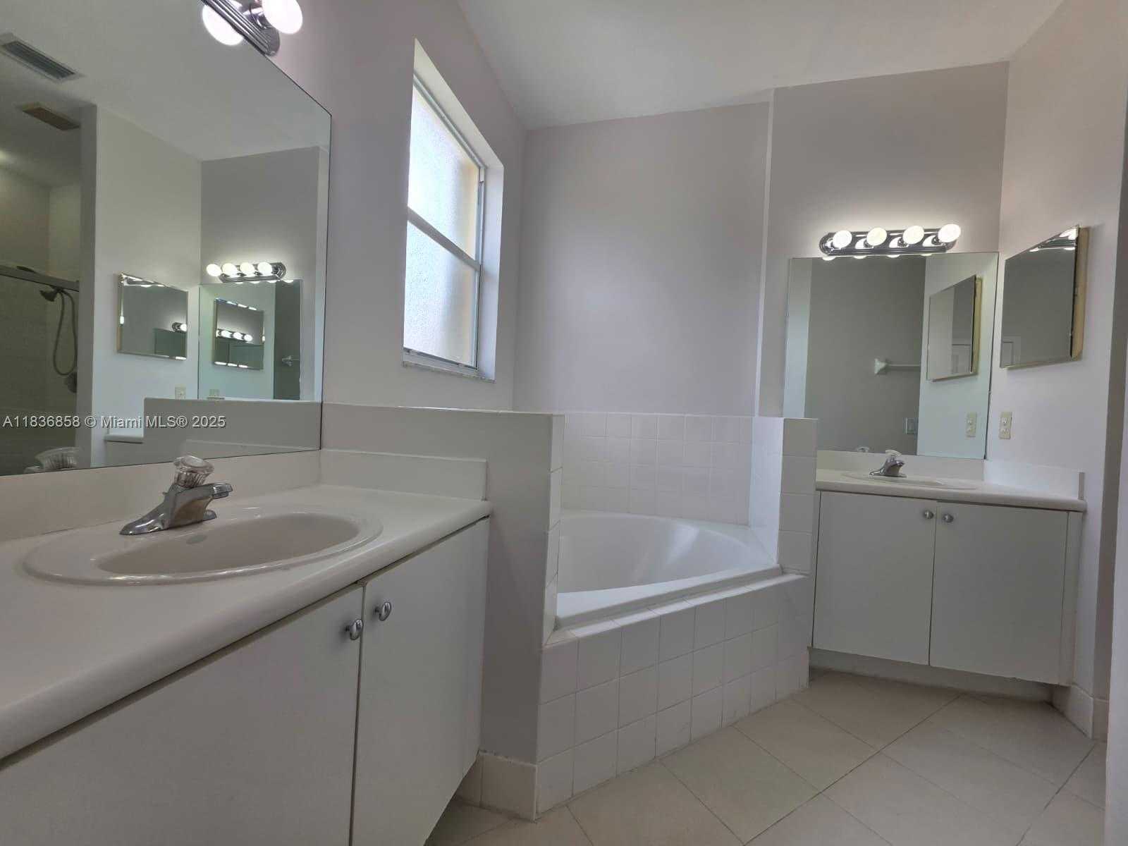 Small Image of 12822 SOUTH WEST 135TH ST #12822, Miami Number 10