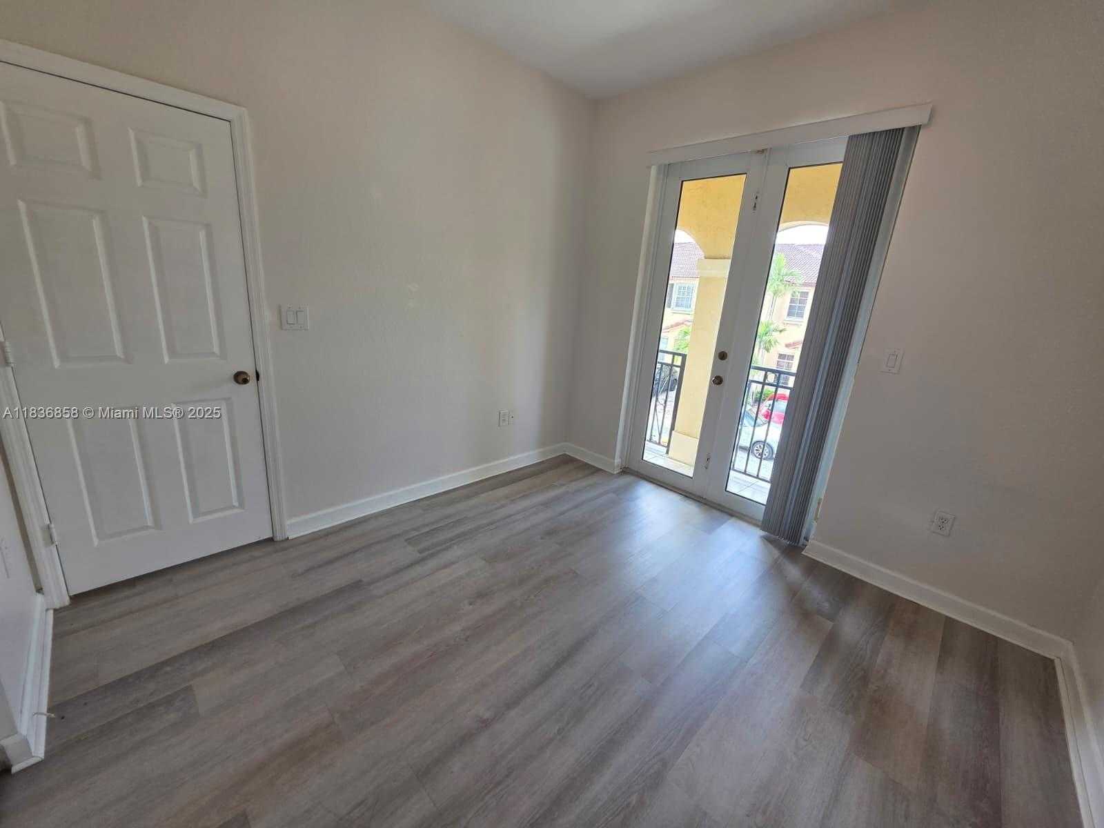 Small Image of 12822 SOUTH WEST 135TH ST #12822, Miami Number 16