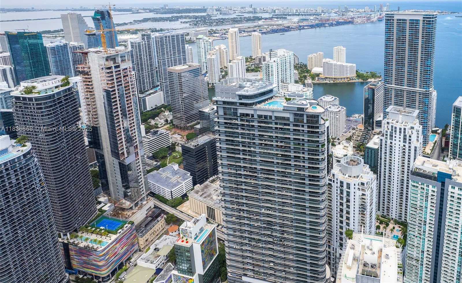 Small Image of 1000 BRICKELL PLZ #PH5307, Miami Number 11