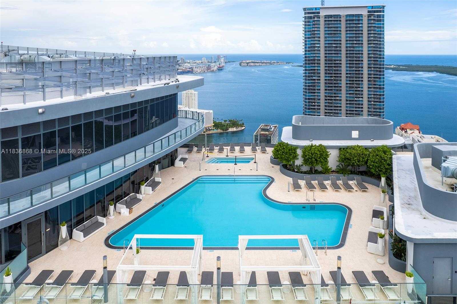 Small Image of 1000 BRICKELL PLZ #PH5307, Miami Number 14