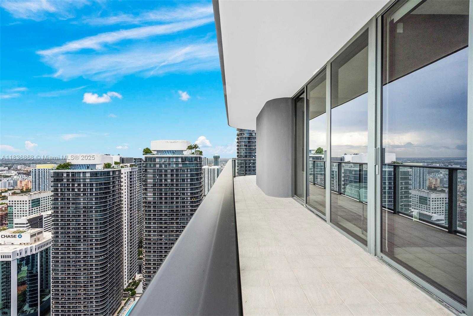 Small Image of 1000 BRICKELL PLZ #PH5307, Miami Number 26
