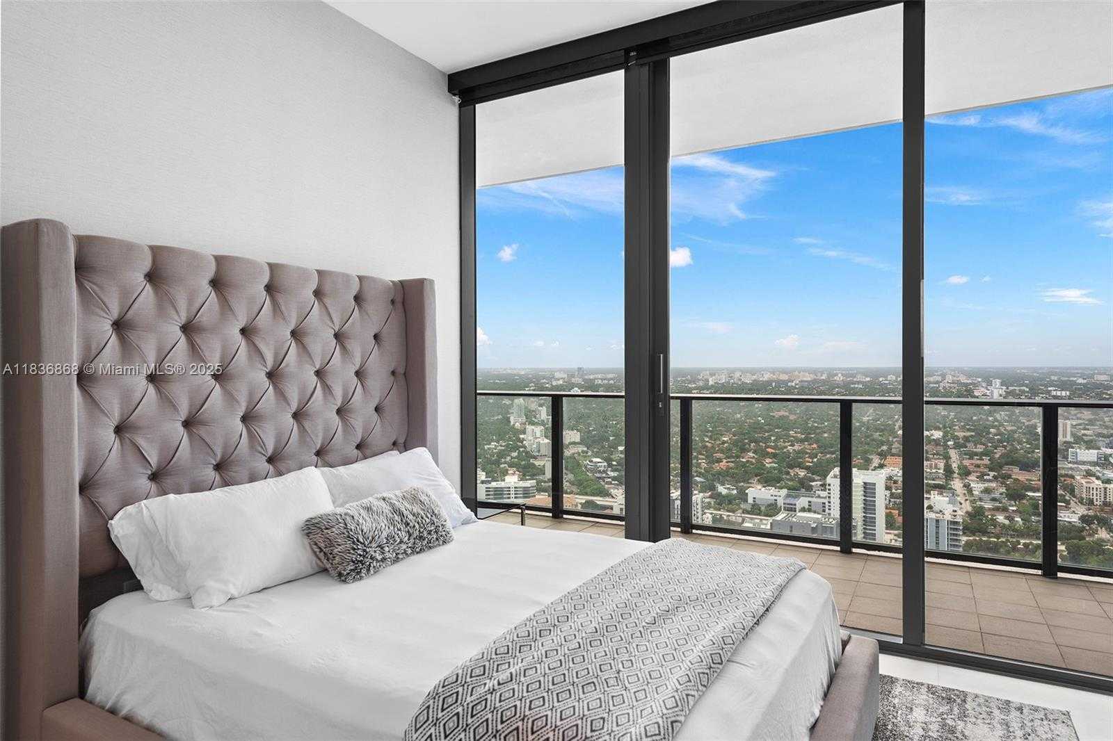 Small Image of 1000 BRICKELL PLZ #PH5307, Miami Number 33