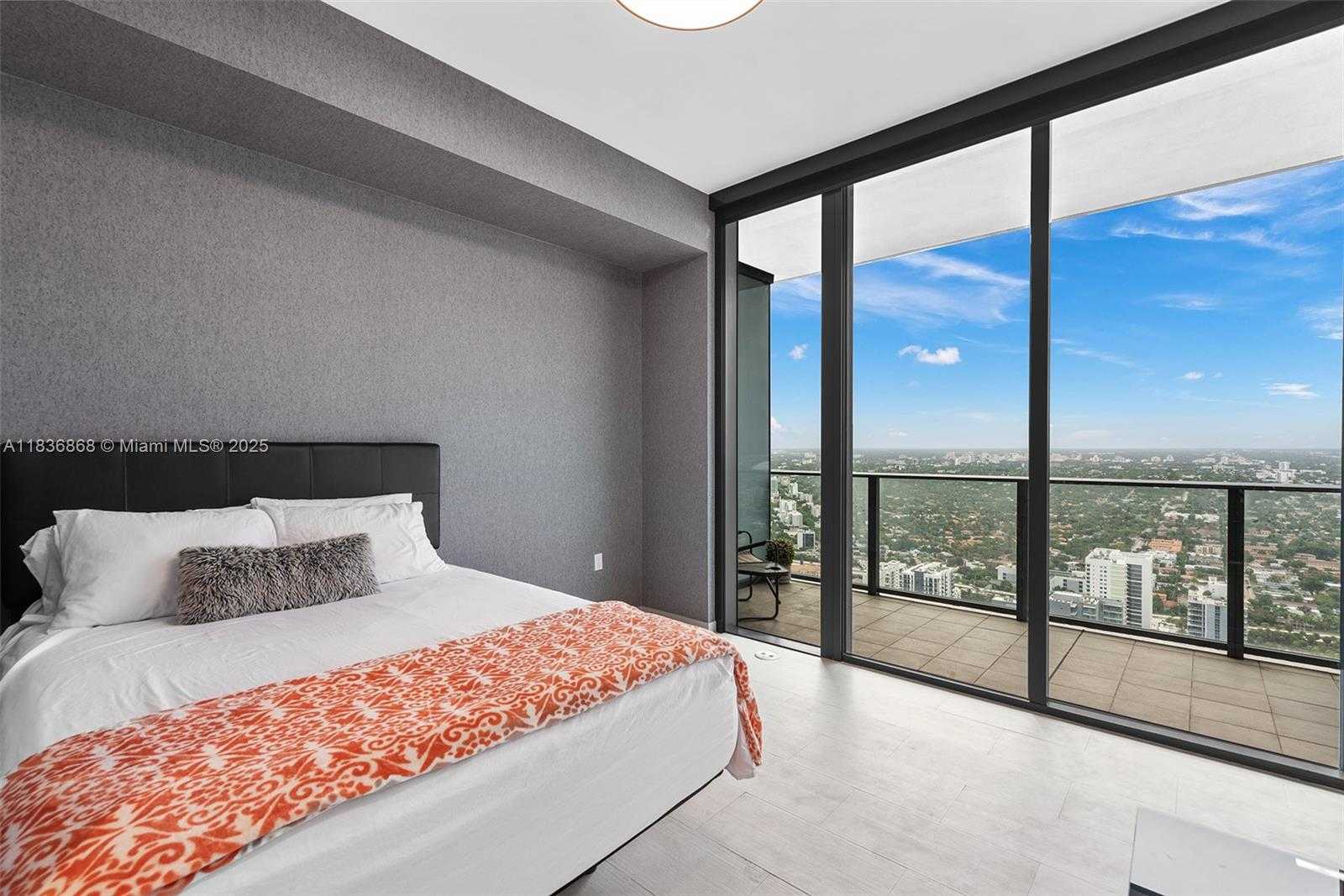 Small Image of 1000 BRICKELL PLZ #PH5307, Miami Number 34