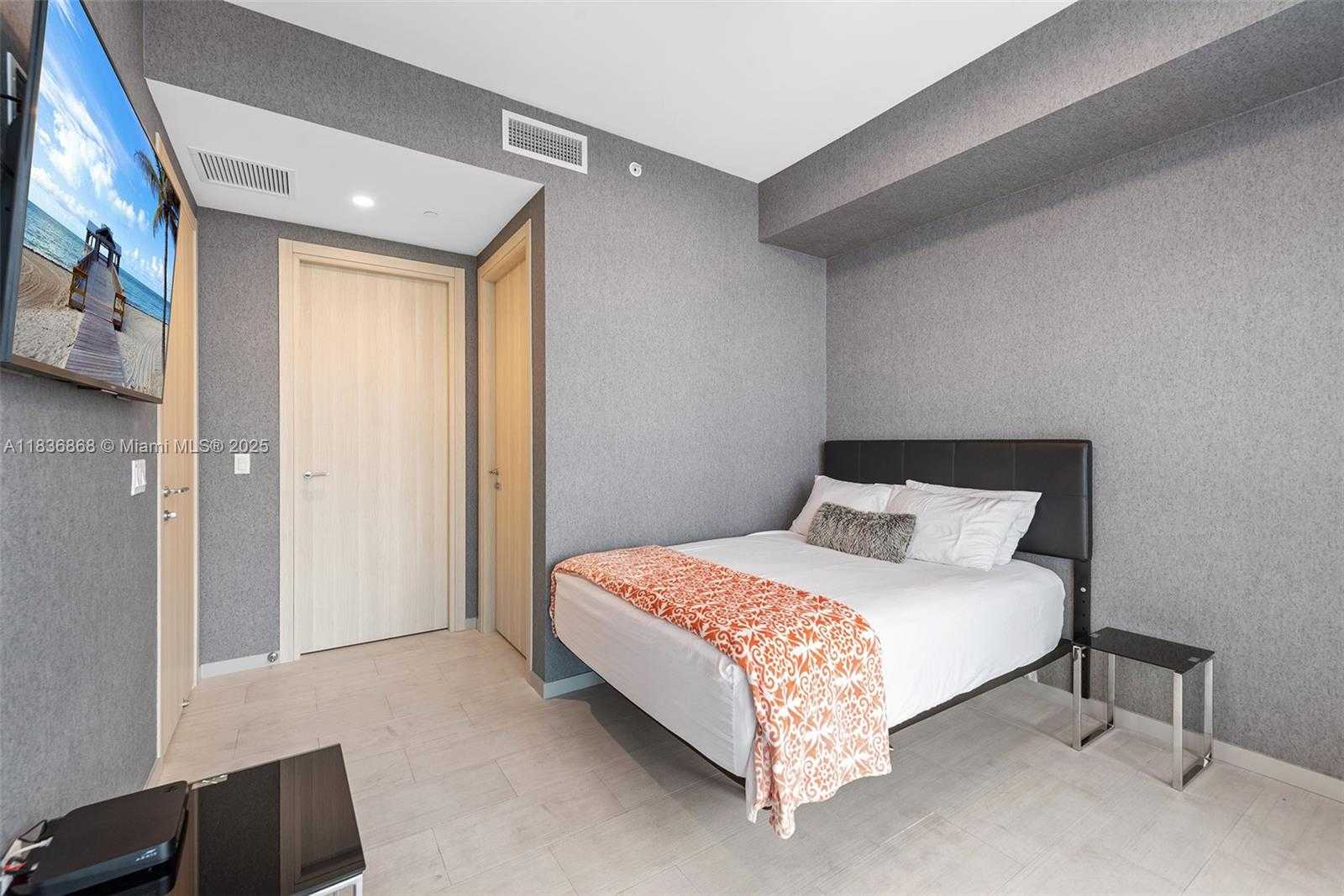 Small Image of 1000 BRICKELL PLZ #PH5307, Miami Number 36