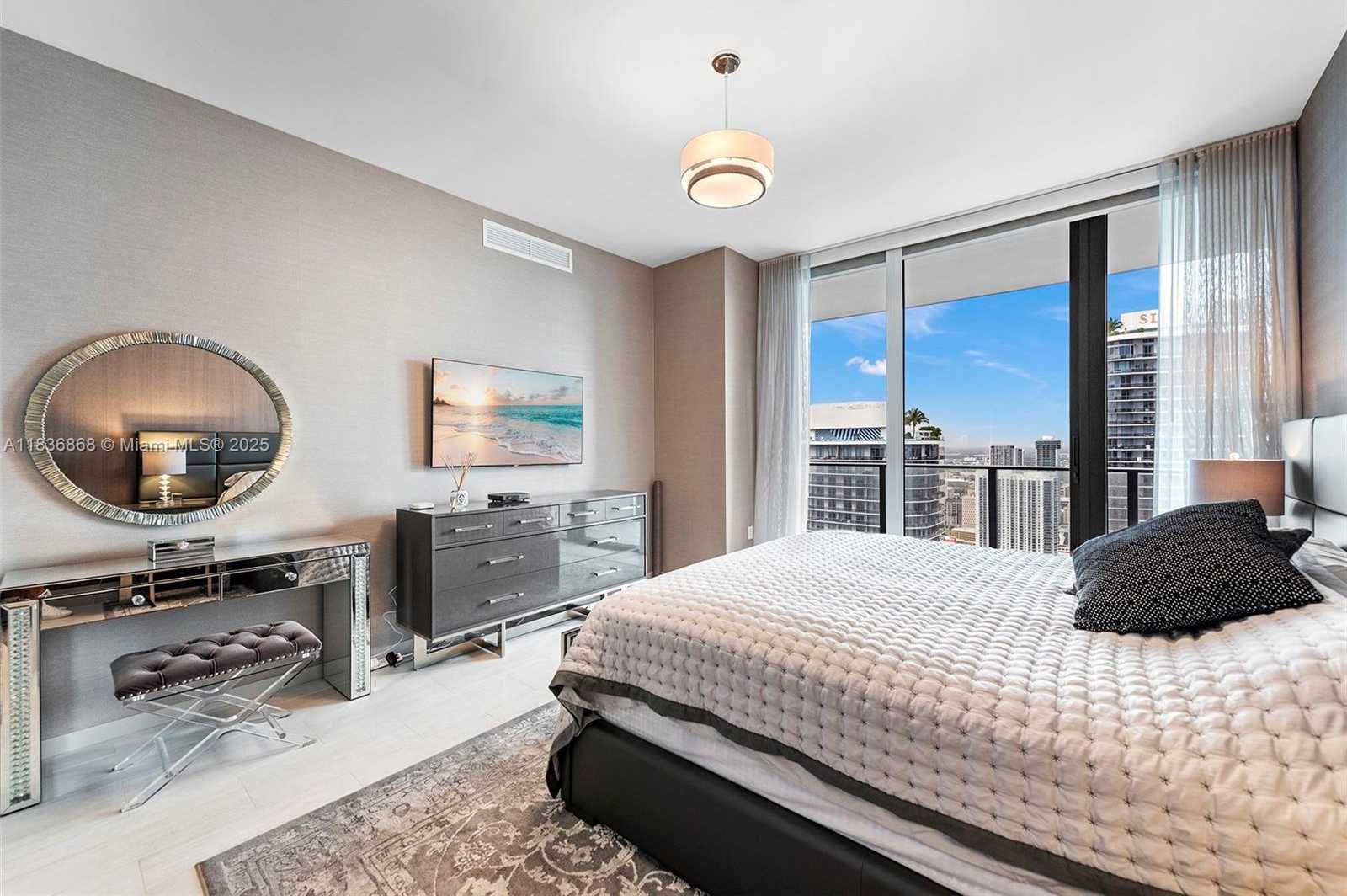 Small Image of 1000 BRICKELL PLZ #PH5307, Miami Number 51