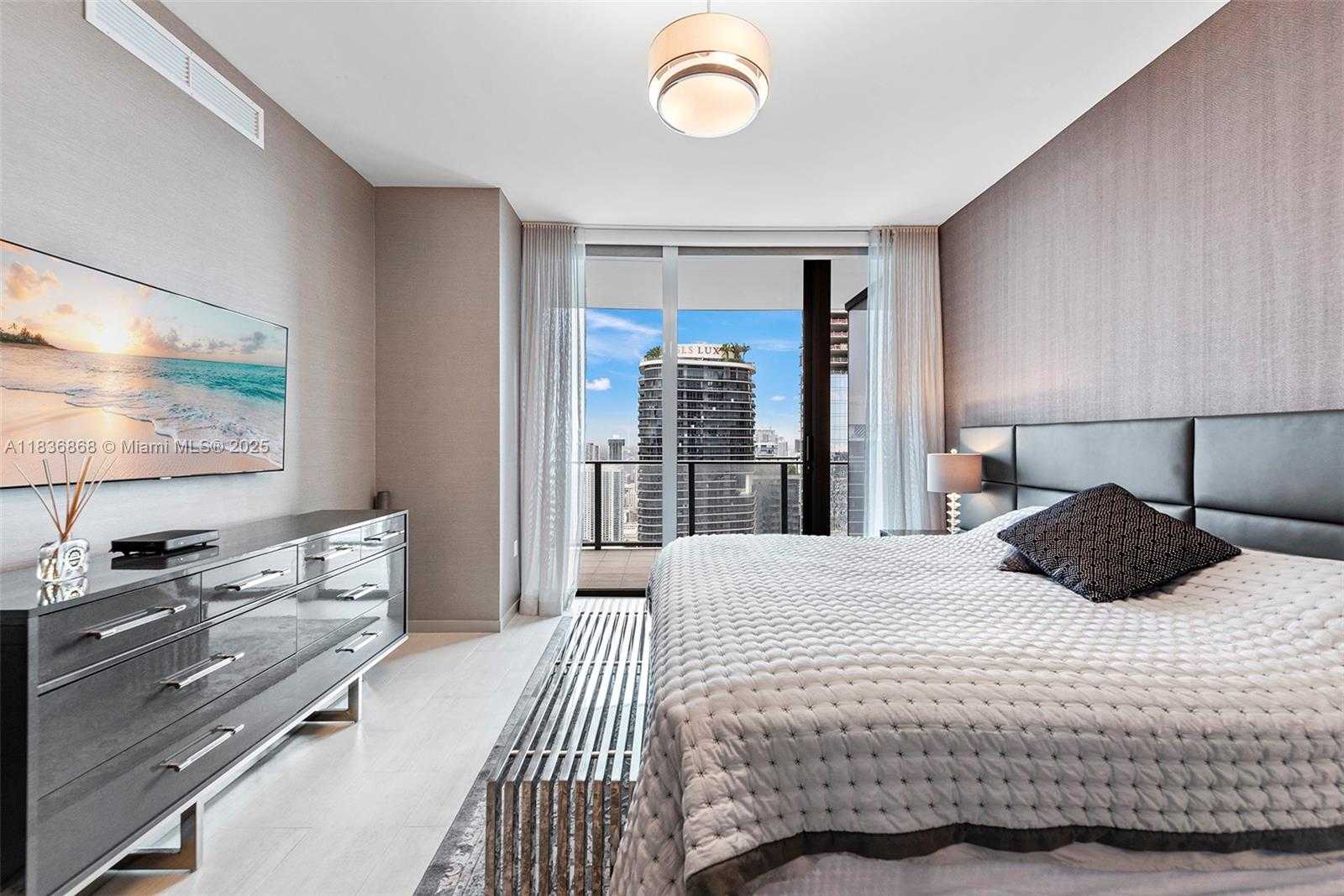 Small Image of 1000 BRICKELL PLZ #PH5307, Miami Number 52