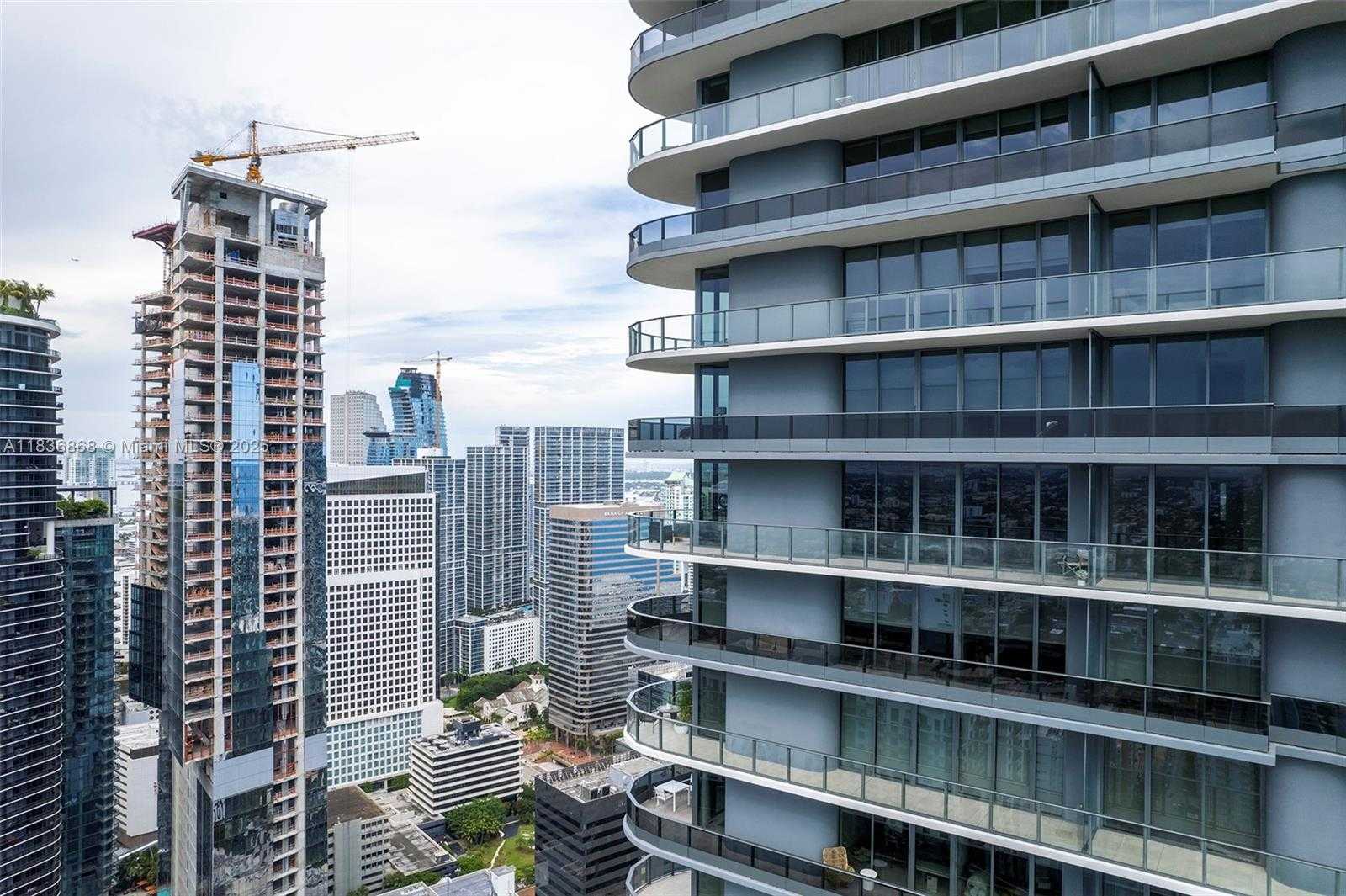 Small Image of 1000 BRICKELL PLZ #PH5307, Miami Number 7