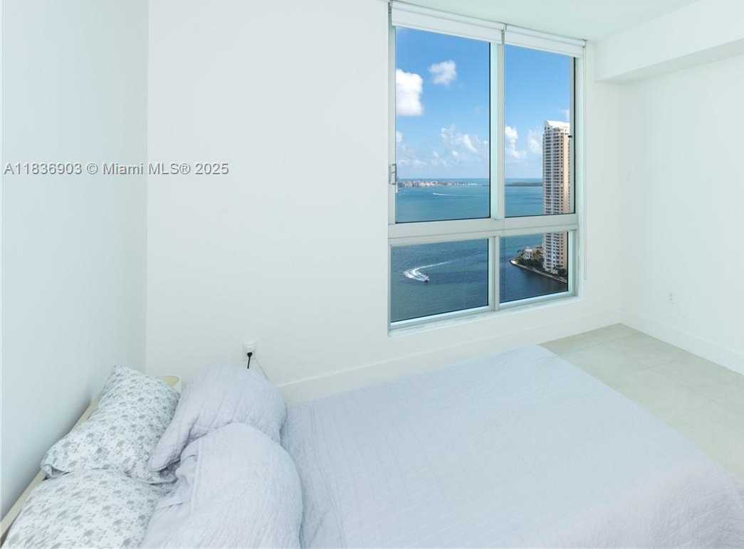 Small Image of 300 SOUTH BISCAYNE BLVD #T-2814, Miami Number 12