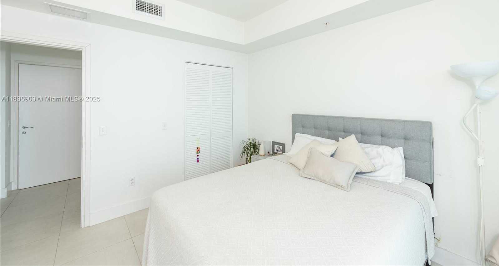Small Image of 300 SOUTH BISCAYNE BLVD #T-2814, Miami Number 19