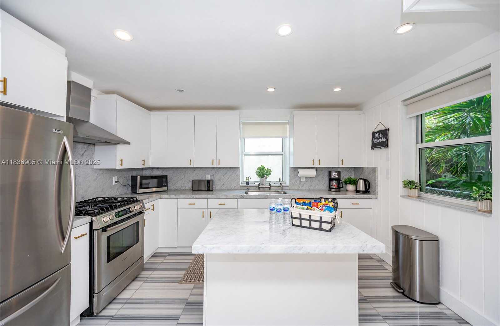 Small Image of 781 NORTH EAST 75TH ST, Miami Number 17