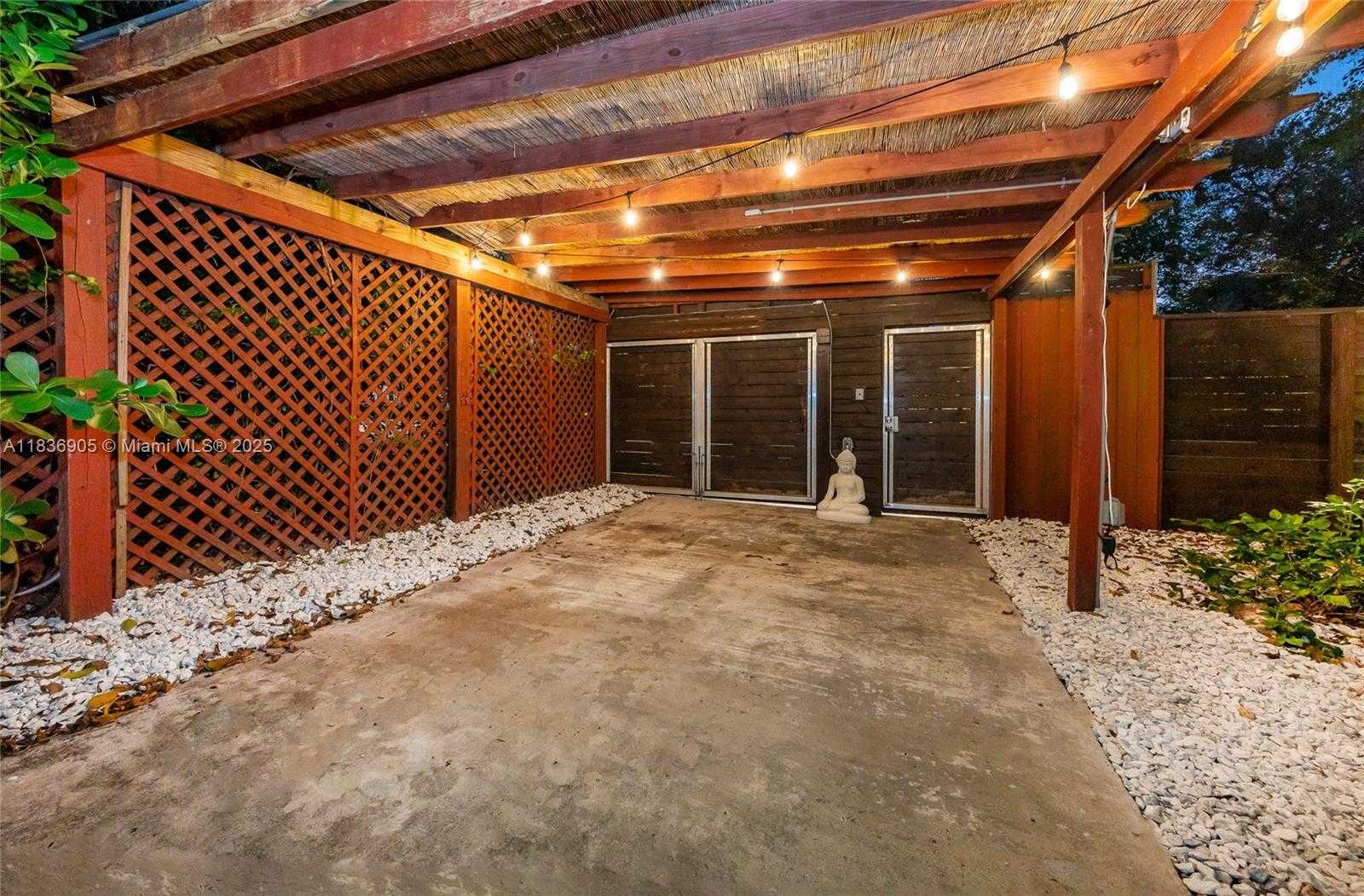 Small Image of 781 NORTH EAST 75TH ST, Miami Number 3