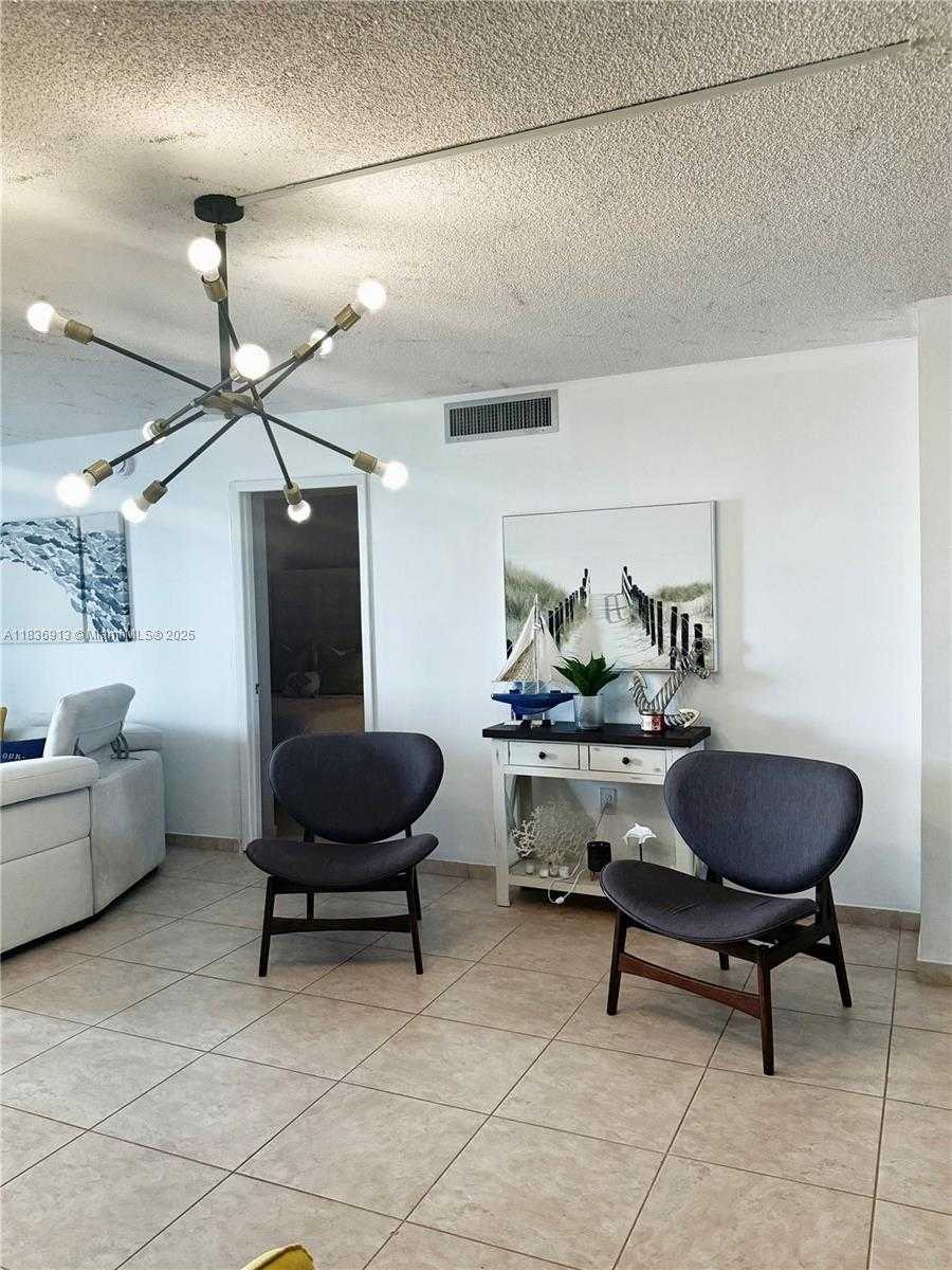 Small Image of 1833 SOUTH OCEAN DR #1707, Hallandale Beach Number 15