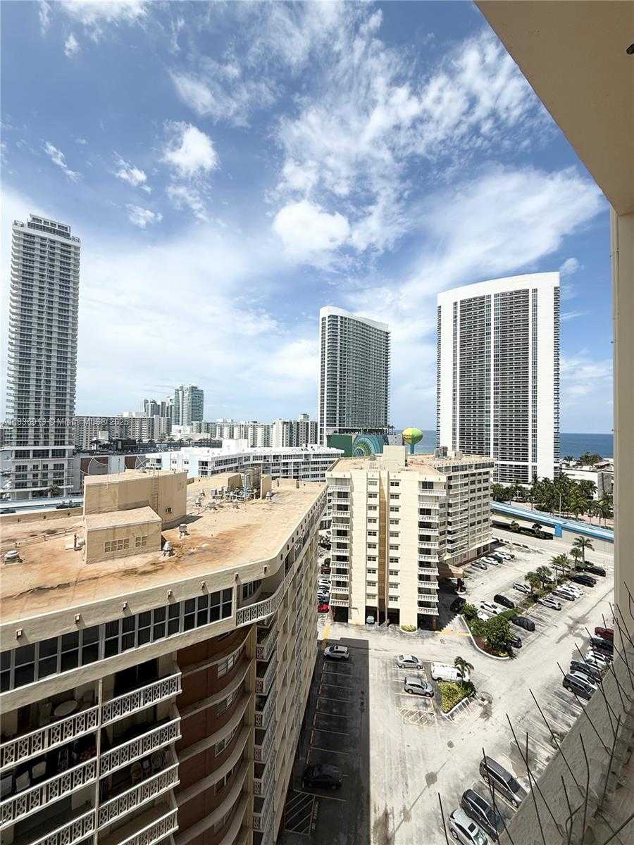 Small Image of 1833 SOUTH OCEAN DR #1707, Hallandale Beach Number 2