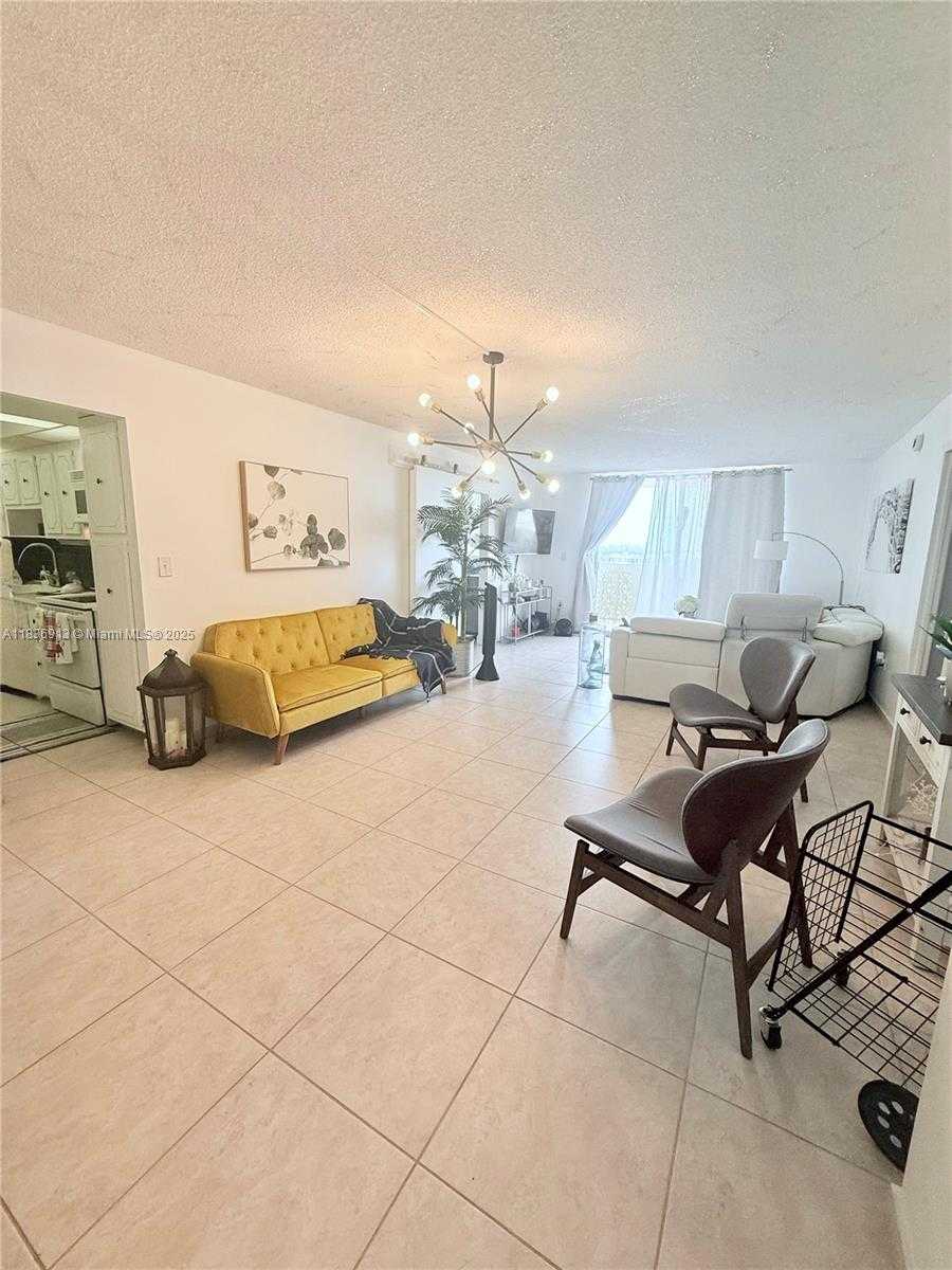 Small Image of 1833 SOUTH OCEAN DR #1707, Hallandale Beach Number 6