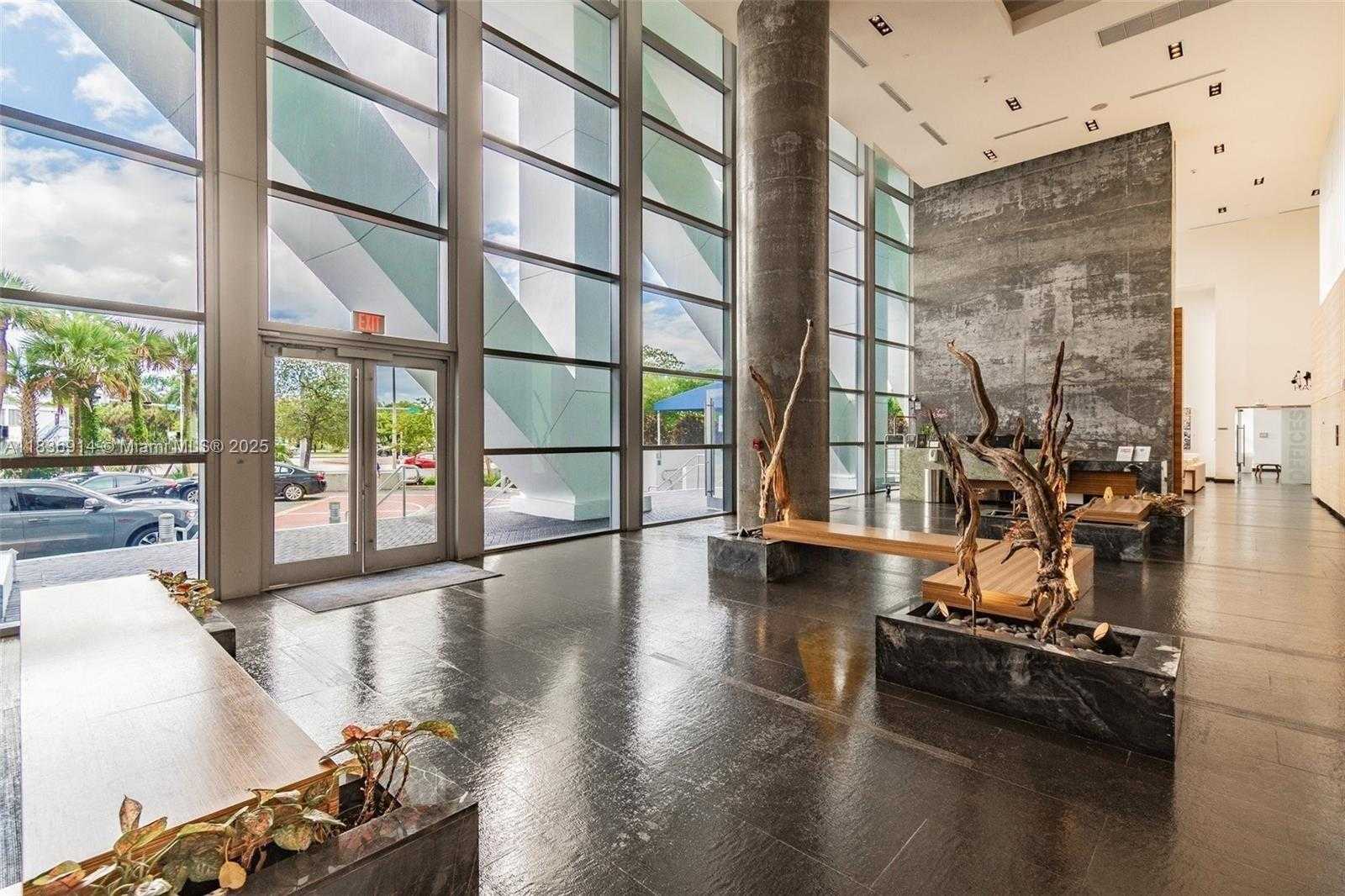 Small Image of 888 BISCAYNE BLVD #3901, Miami Number 2
