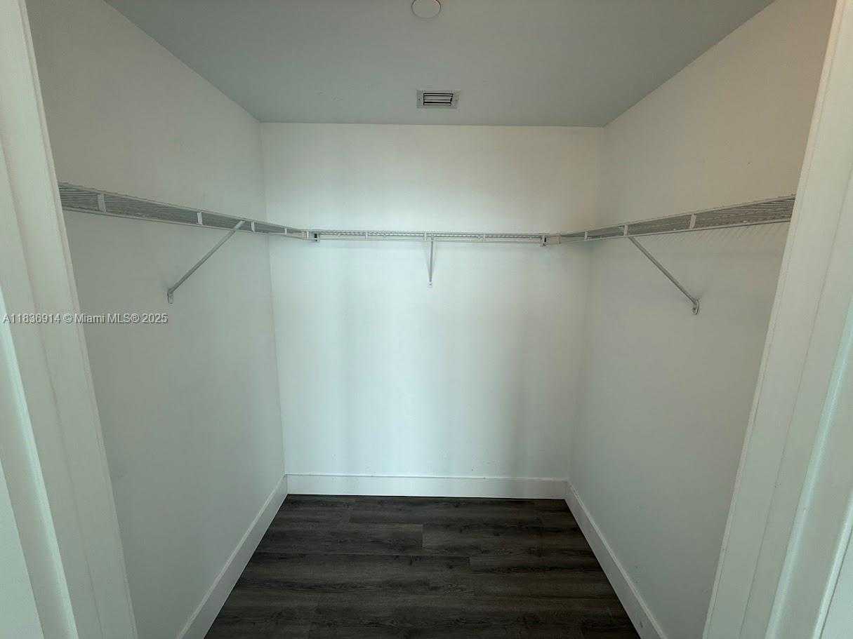 Small Image of 888 BISCAYNE BLVD #3901, Miami Number 29