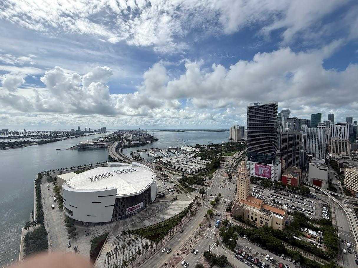 Small Image of 888 BISCAYNE BLVD #3901, Miami Number 30