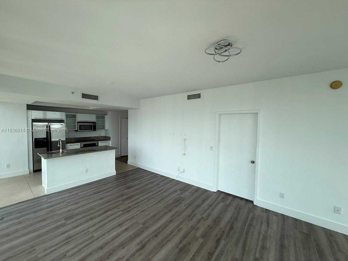 Small Image of 888 BISCAYNE BLVD #3901, Miami Number 36
