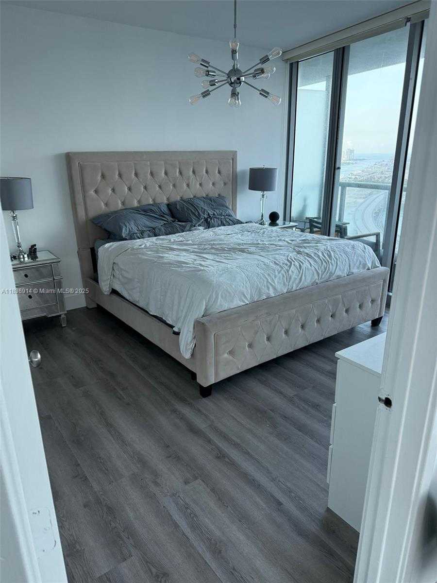 Small Image of 888 BISCAYNE BLVD #3901, Miami Number 9