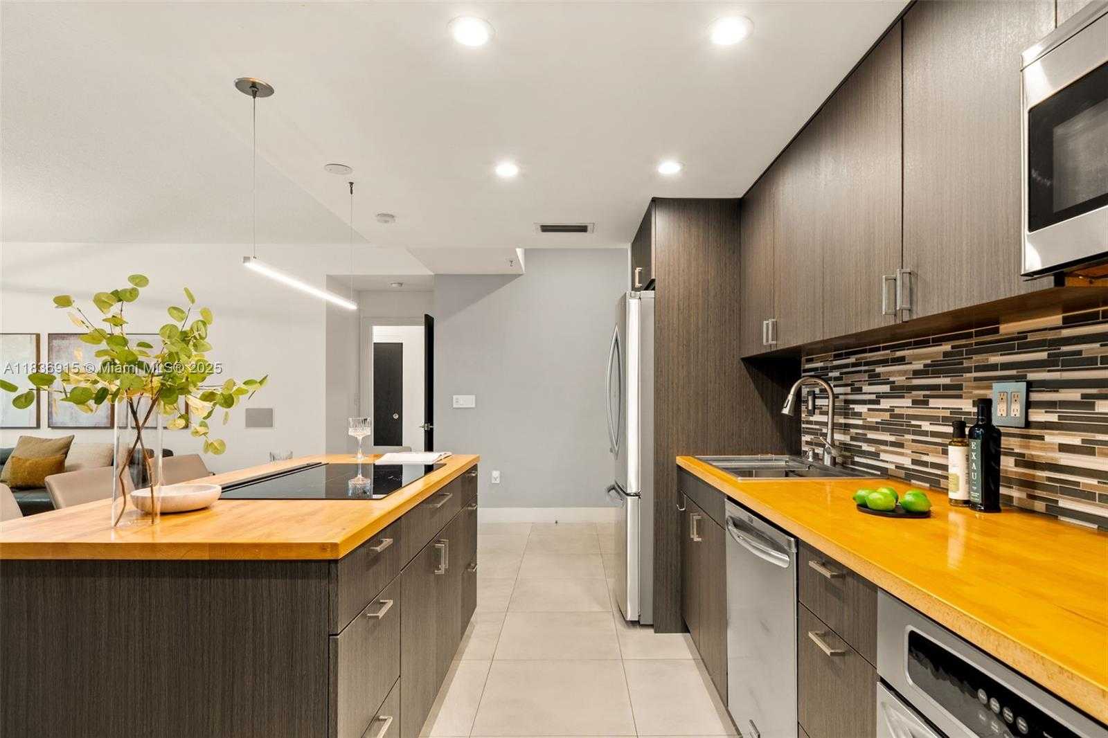 Small Image of 9755 NORTH WEST 52ND ST #206, Doral Number 6