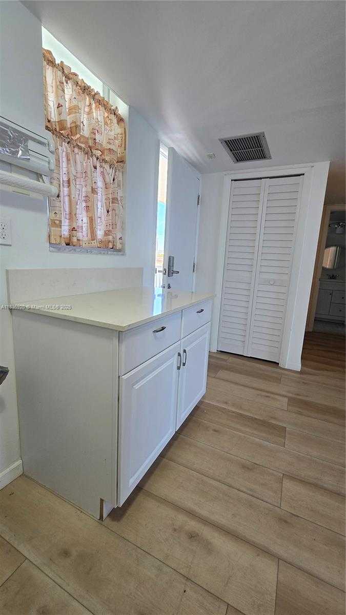 Small Image of 2920 POINT EAST DR #N309, Aventura Number 17
