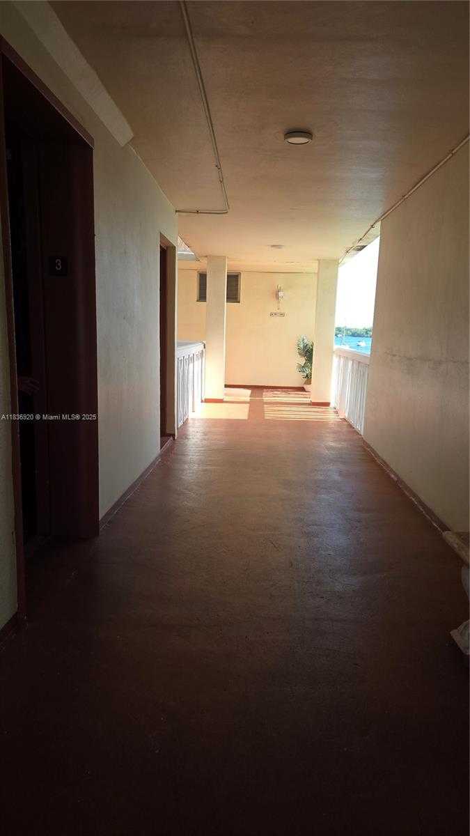 Small Image of 2920 POINT EAST DR #N309, Aventura Number 24
