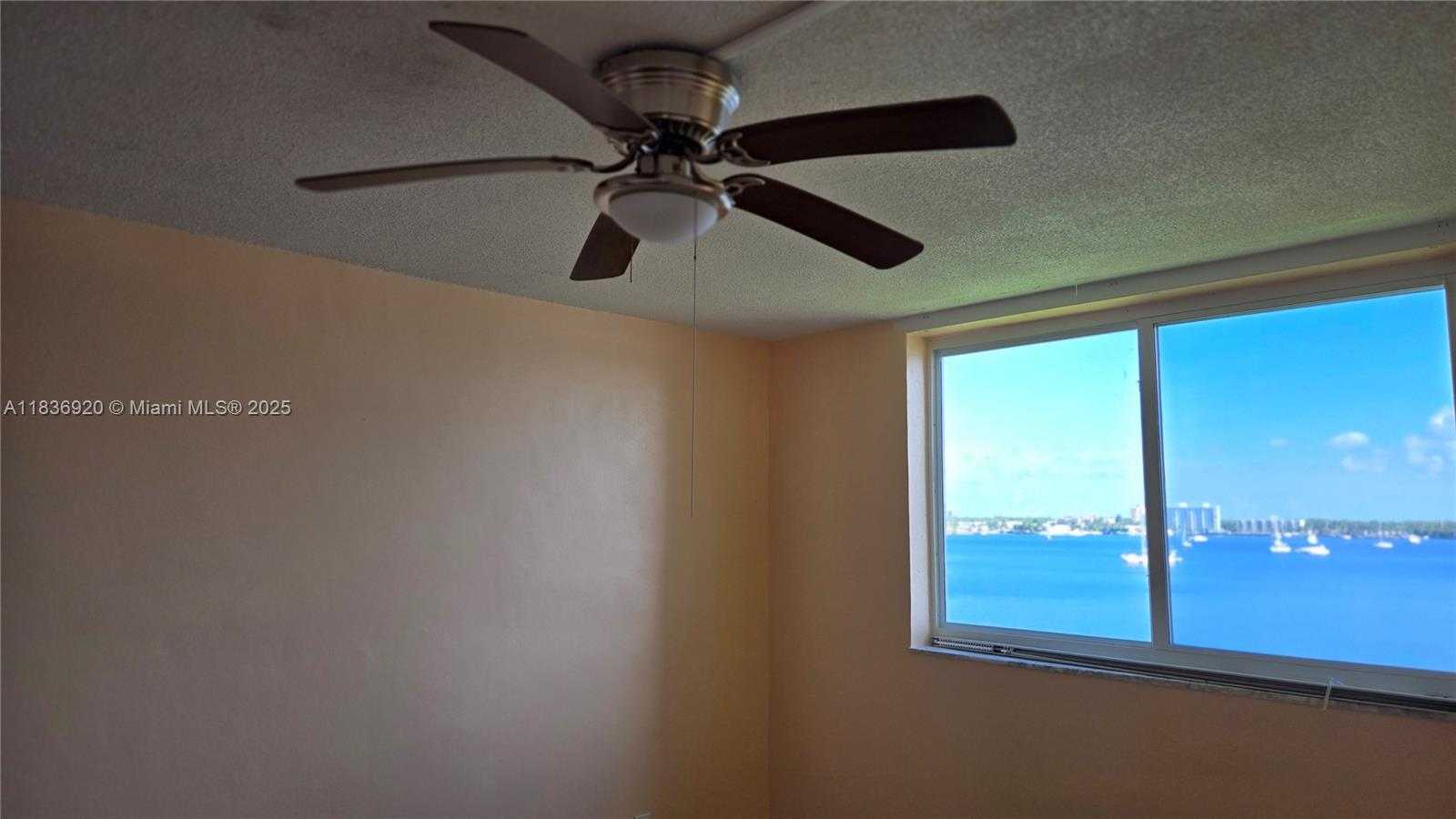 Small Image of 2920 POINT EAST DR #N309, Aventura Number 4