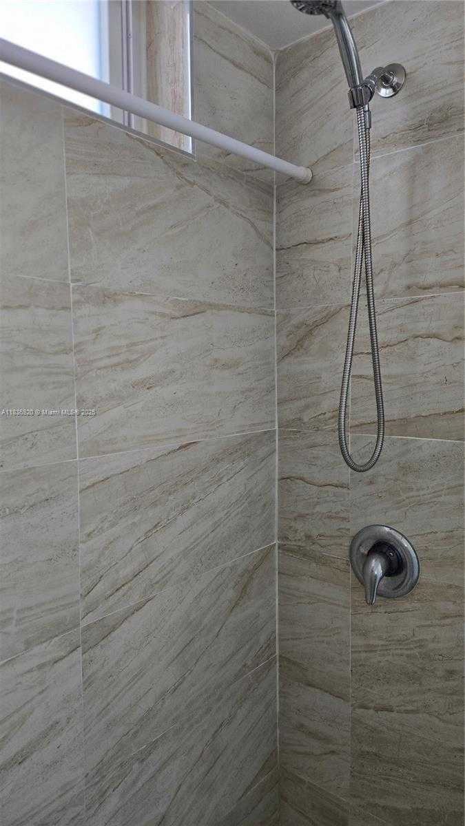 Small Image of 2920 POINT EAST DR #N309, Aventura Number 9