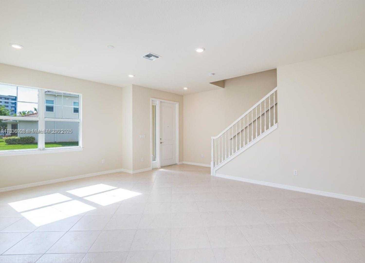 Small Image of 3932 LONG LEAF LANE #1, Hollywood Number 10